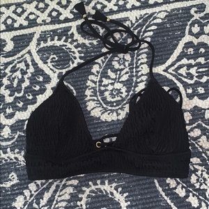 VS Black halter